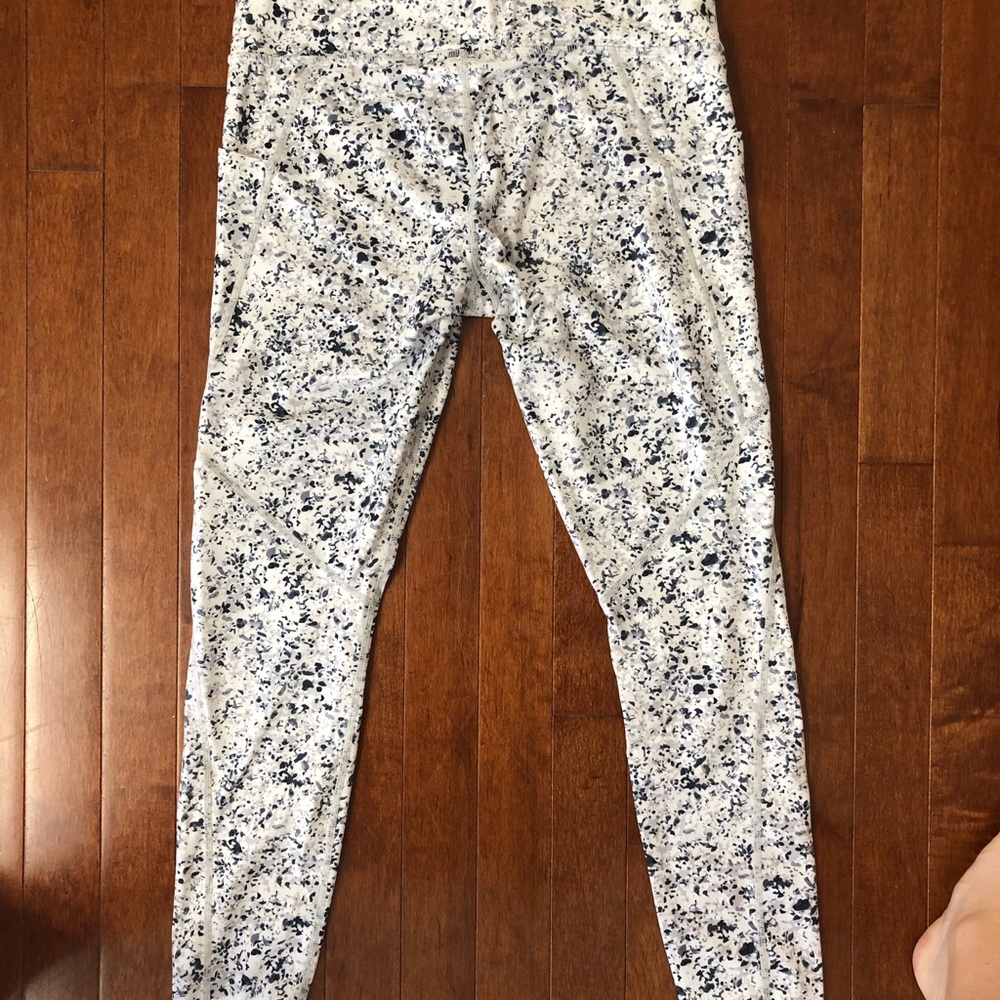 Athleta Salutation Tight